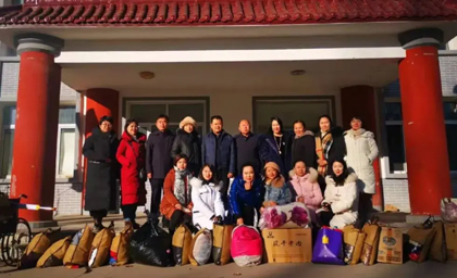 呼市女商會送溫暖、獻(xiàn)愛心、助力鄉(xiāng)村振興